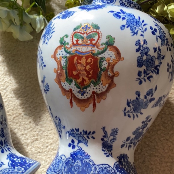 Original Andrea by Sadek Porcelain Ginger Jar Vase - Picture 1 of 9